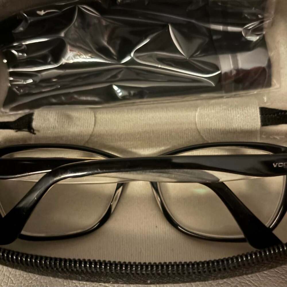 Vogue VO2961 W827 53-17-135 Eyeglass Frames Black Clear Case